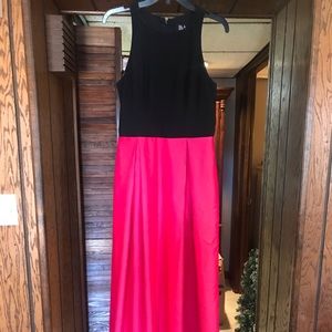 Beautiful ( and comfortable) formal gown!